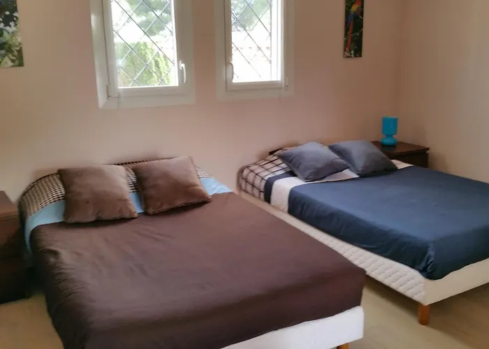 Datimbi Avec Piscine * Бандоль